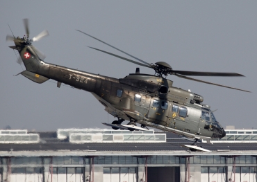 T-324 · Aerospatiale AS 332M1 Super Puma · (STR / EDDS)