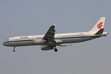B-6883 · Airbus A321-231 · (PEK / ZBAA)
