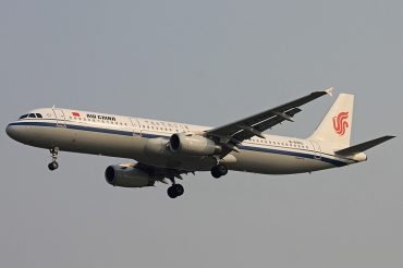 B-6942 · Airbus A321-232 · (PEK / ZBAA)