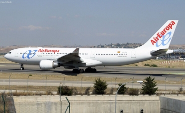 EC-KOM · Airbus A330-202 · (MAD / LEMD)