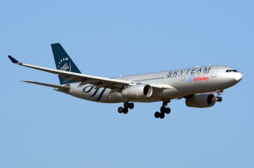 EC-LNH · Airbus A330-243 · (LPA / GCLP)