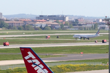 F-GMZE · Airbus A321-111 · (TLS / LFBO)