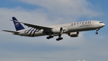 F-GZNE · Boeing 777-328/ER · (YUL / CYUL)