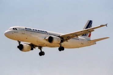 F-GJVF · Airbus A320-211 · (LIS / LPPT)