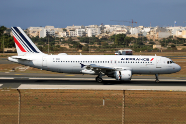 F-GKXI · Airbus A320-214 · MLA / LMML