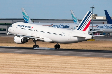 F-GKXV · Airbus A320-214 · (LIS / LPPT)