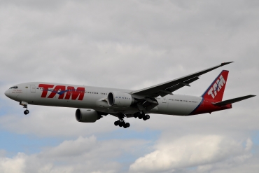PT-MUI · Boeing 777-32W/ER · (LHR / EGLL)