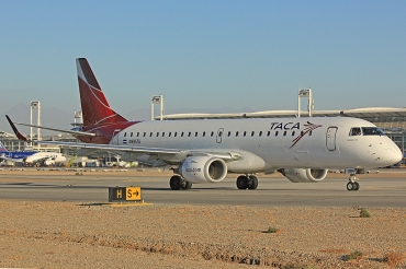 N985TA · Embraer 190-100IGW · (SCL / SCEL)