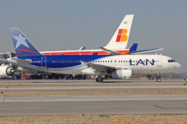 CC-COM · Airbus A320-233 · (SCL / SCEL)