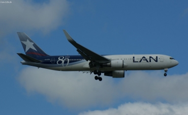 CC-CZW · Boeing 767-316(ER)(WL) · (YYZ / CYYZ)
