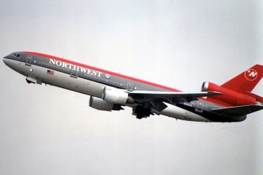 N146US · McDonnell Douglas DC-10-40 · (LGW / EGKK)