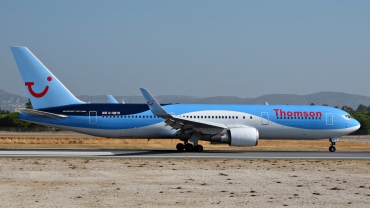 G-OBYH · Boeing 767-304(ER)(WL) · (FAO / LPFR)