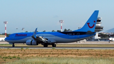 G-TAWL · Boeing 737-8K5(WL) · (FAO / LPFR)