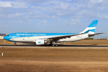 LV-GHQ · Airbus A330-202 · (MLA / LMML)