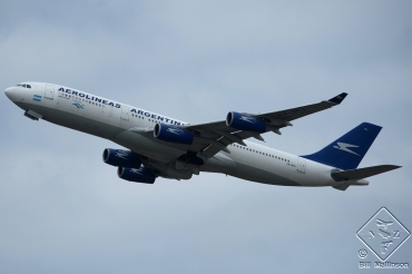 LV-ZPJ · Airbus A340-211 · (SYD / YSSY)
