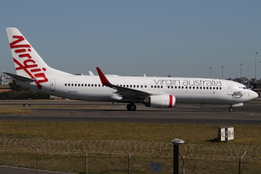 VH-VUQ · Boeing 737-8FE(WL) · (SYD / YSSY)