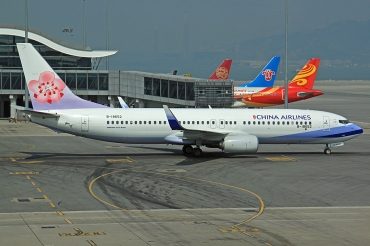 B-18652 · Boeing 737-8Q8 · (HKG / VHHH)