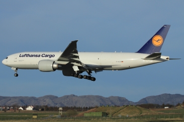 D-ALFB · Boeing 777-FBT · (SVG / ENZV)