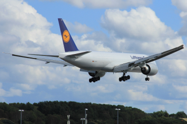 D-ALFA · Boeing 777-FBT · (SVG / ENZV)