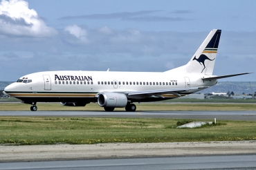 VH-TAH · Boeing 737-376 · (ADL / YPAD)