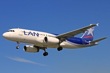 LV-BRA · Airbus A320-233 · (AEP/SABE)