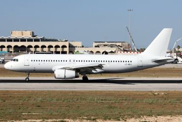 LY-NVJ · Airbus A320-232 · MLA / LMML