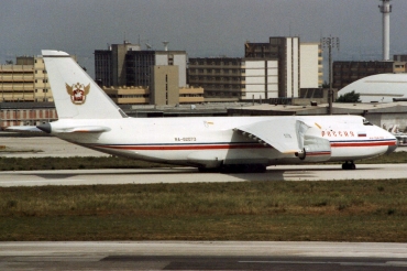 RA-82073