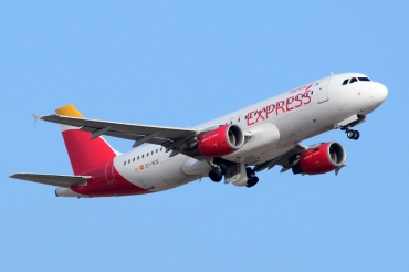 EC-MCB · Airbus A320-214 · (LPA / GCLP)