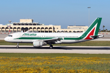 EI-DTA · Airbus A320-216 · (MLA / LMML)