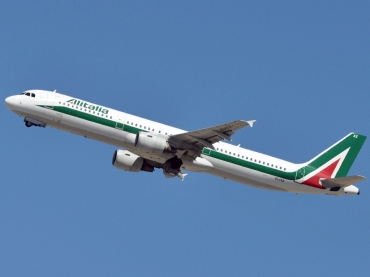 EI-IXZ · Airbus A321-112 · (MLA / LMML)