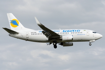 UR-AAK · Boeing 737-548 · (VKO / UUWW)