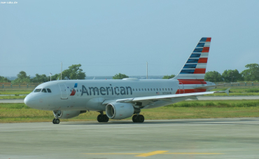 N709UW · Airbus A319-112 · (MBJ / MKJS)