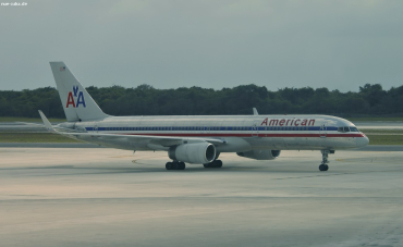 N642AA · Boeing 757-223(WL) · (CUN / MMUN)