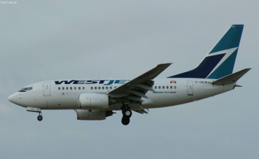 C-GEWJ · Boeing 737-6CT · (YYC / CYYC)