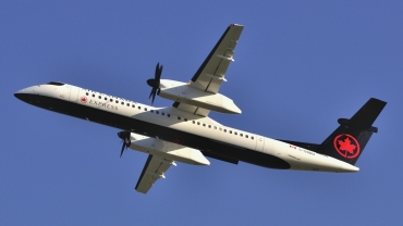 C-GGDU · Bombardier Dash 8-Q402 · (YUL / CYUL)