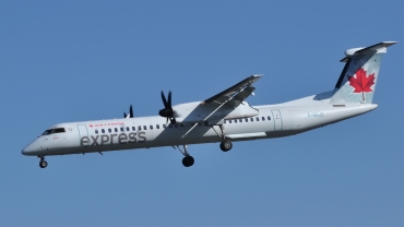 C-GUJZ · Bombardier Dash 8-Q402 · (YUL / CYUL)