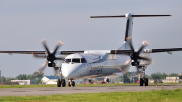 C-GJZK · Bombardier Dash 8-Q402 · (YUL / CYUL)