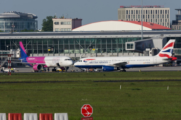 G-EUUZ · Airbus A320-232 · (WAW / EPWA)