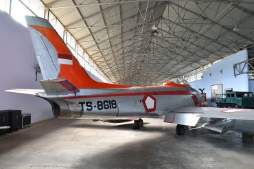 TS-8618 · Commonwealth CA-27 Sabre Mk.32 · (JOG / WAHH)