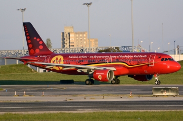 OO-SNA · Airbus A320-214 · (LIS / LPPT)