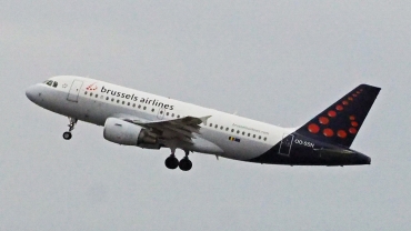 OO-SSN · Airbus A319-112 · (FAO / LPFR)