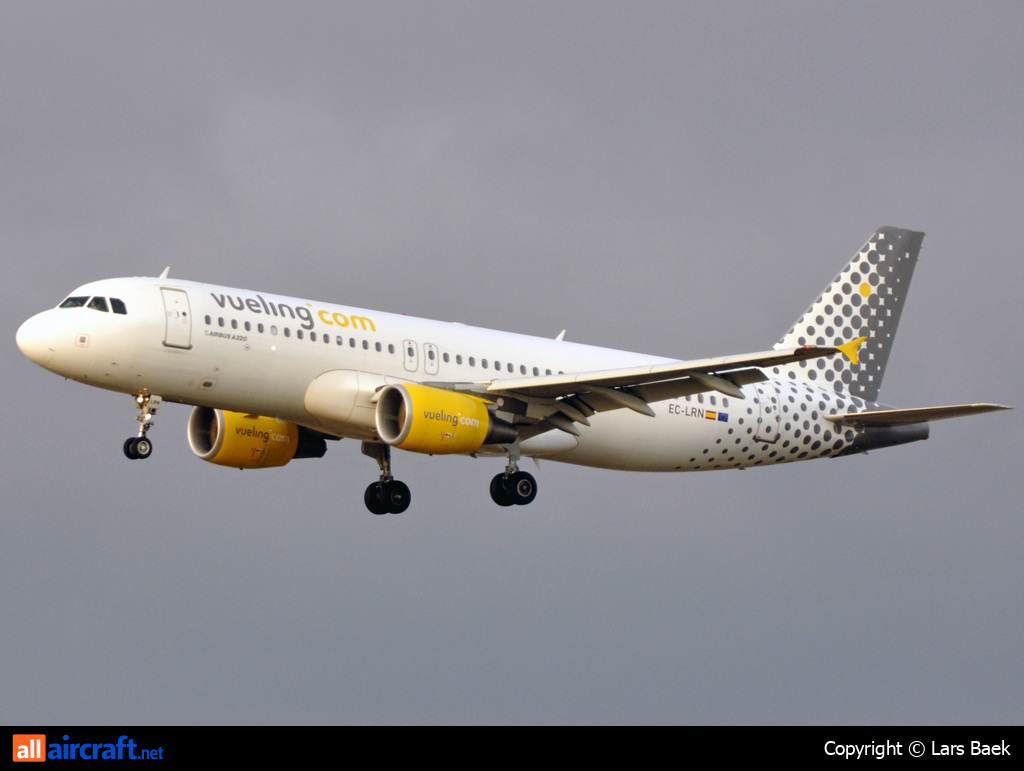 EC-LRN · Airbus A320-214 · (CPH / EKCH)