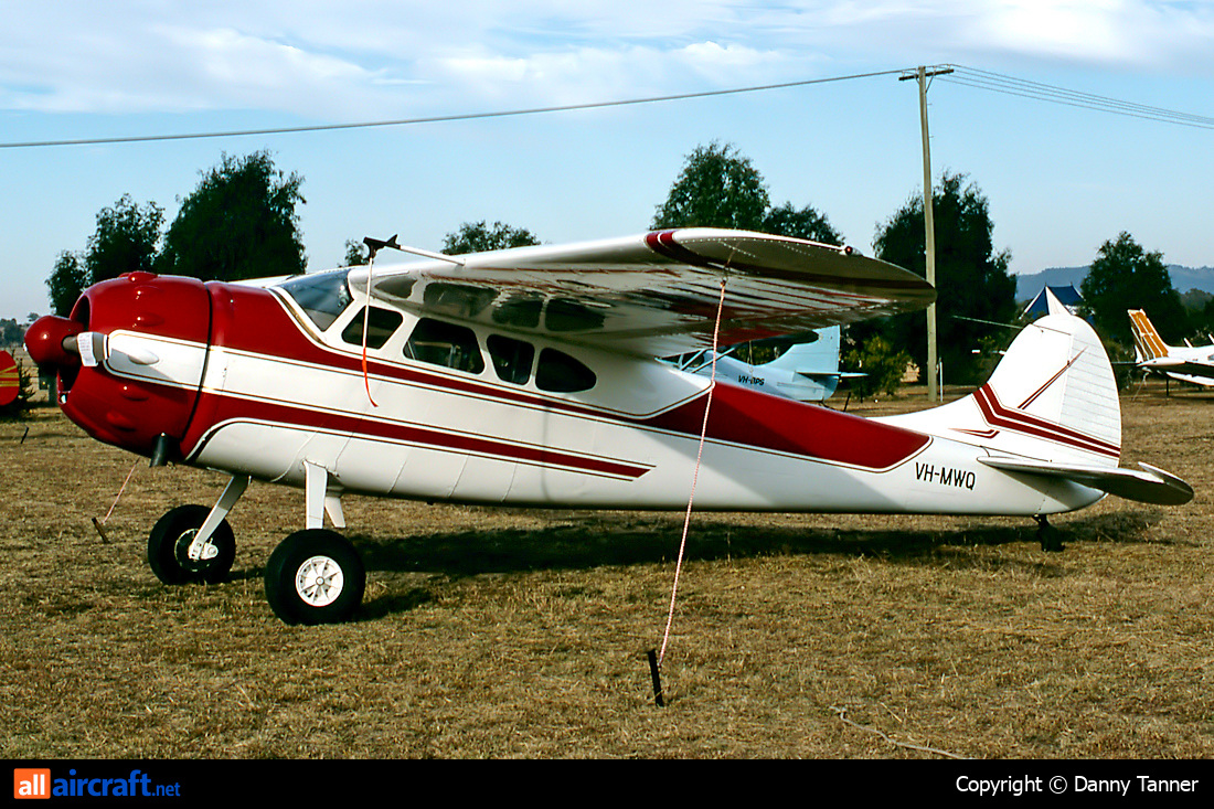 VH-MWQ · Cessna 195A · (YCWR)