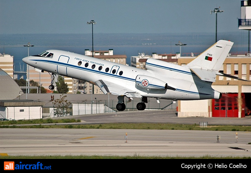 17401 · Dassault Falcon 50 · (LIS / LPPT)