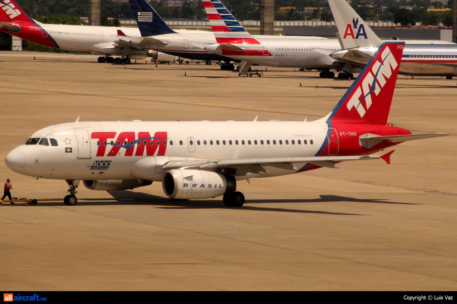 PT-TMA · Airbus A319-132 · (GIG / SBGL)