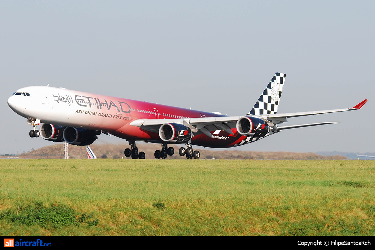A6-EHJ · Airbus A340-642X · (CDG / LFPG)