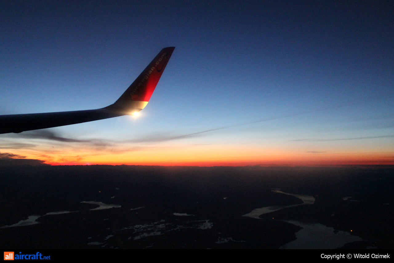 LN-NOV · Boeing 737-8FZ(WL) · -