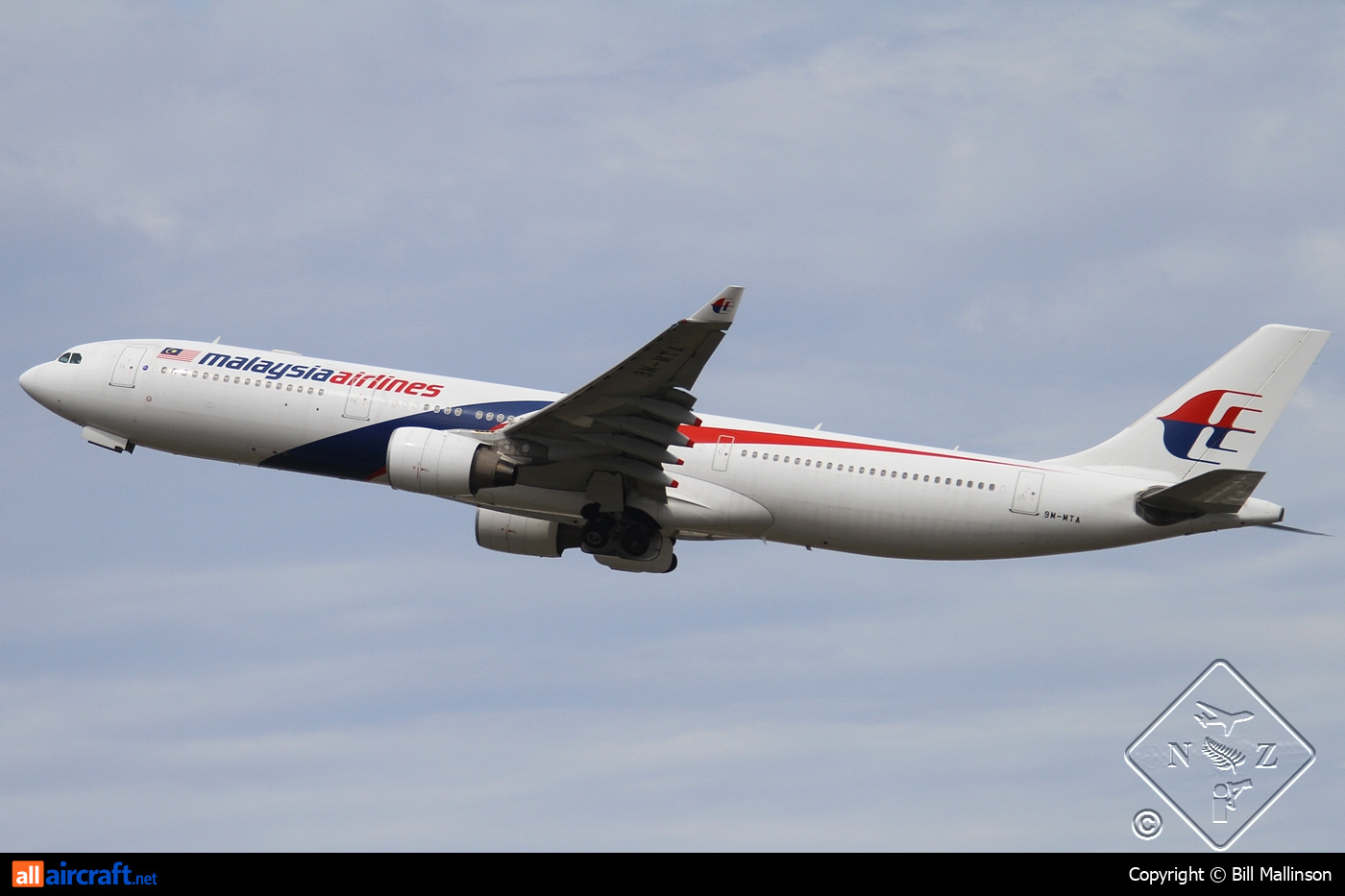 9M-MTA · Airbus A330-323 · (SYD / YSSY)