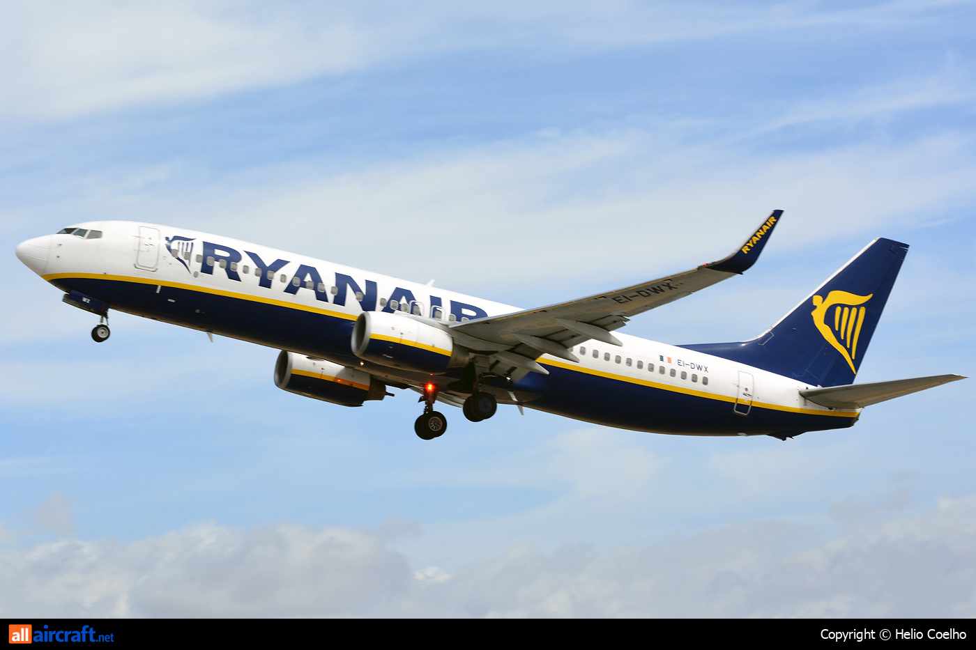 EI-DWX · Boeing 737-8AS(WL) · (FAO / LPFR)
