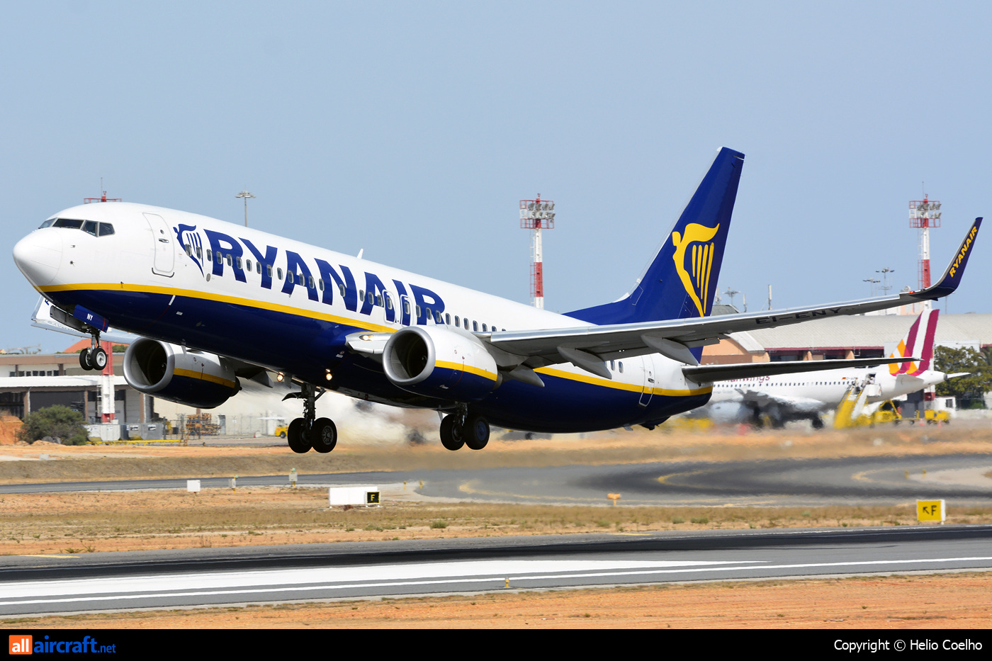 EI-ENY · Boeing 737-8AS(WL) · (FAO / LPFR)